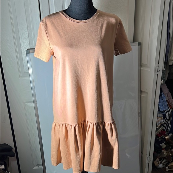 Zara Dresses & Skirts - Zara Peach Short Sleeve Dress